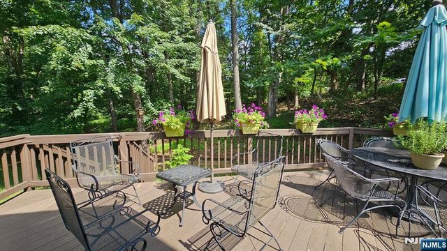 51 Mill Pond 51, Woodland Park, NJ 07424