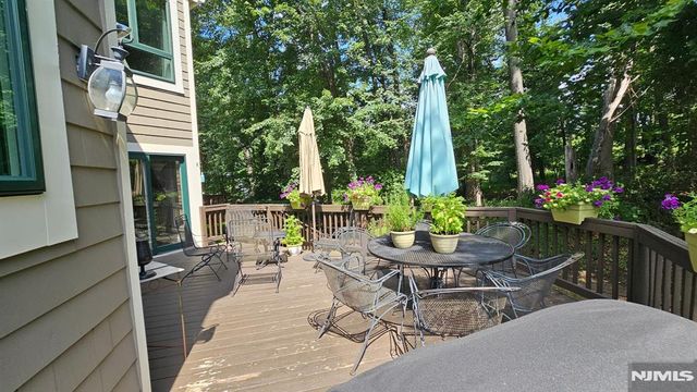 51 Mill Pond 51, Woodland Park, NJ 07424