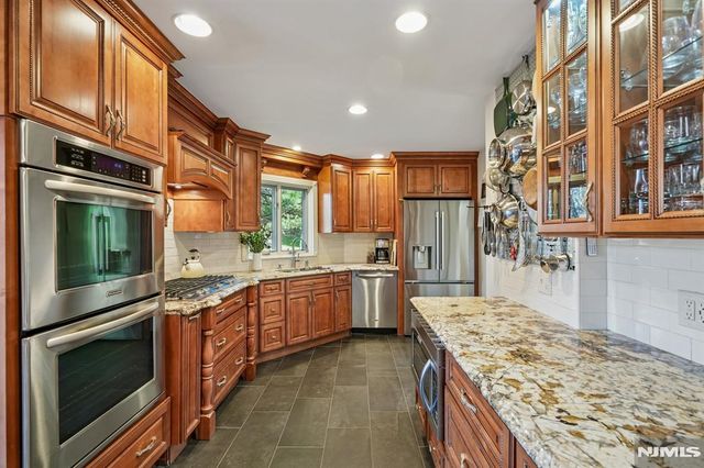 51 Mill Pond 51, Woodland Park, NJ 07424