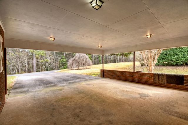 330 Colonial Avenue, Copperhill, TN 37317