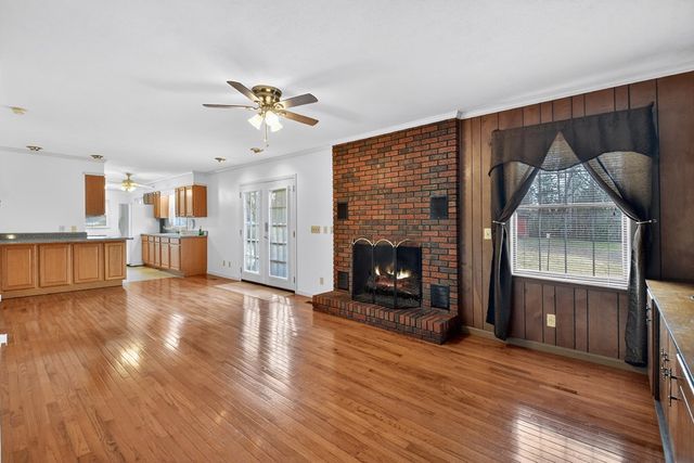 330 Colonial Avenue, Copperhill, TN 37317