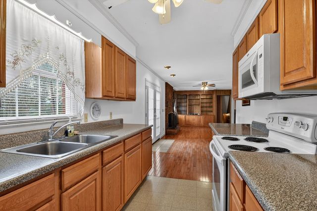 330 Colonial Avenue, Copperhill, TN 37317