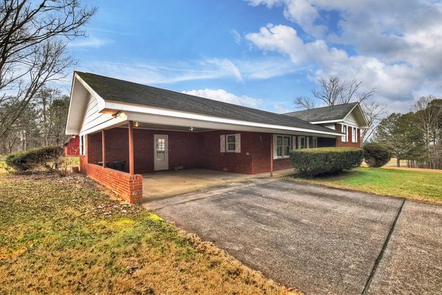 330 Colonial Avenue, Copperhill, TN 37317