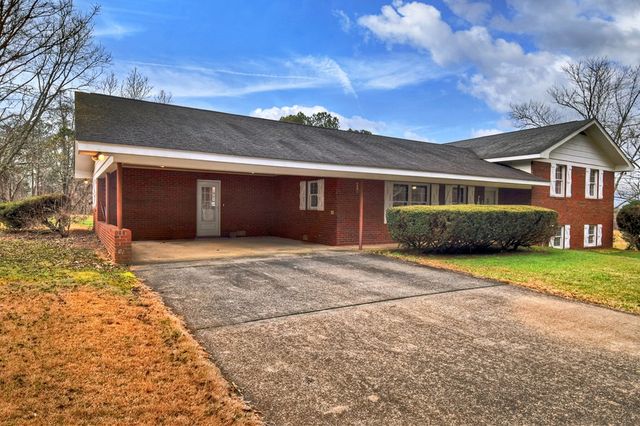 330 Colonial Avenue, Copperhill, TN 37317