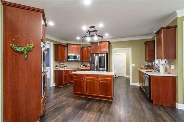 136 Dunedin Drive, Bethlehem, GA 30620