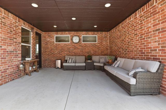 11524 NW 103rd Street, Yukon, OK 73099