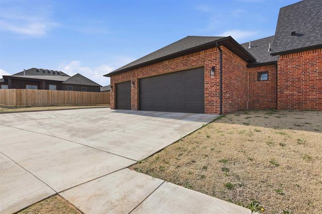 11524 NW 103rd Street, Yukon, OK 73099