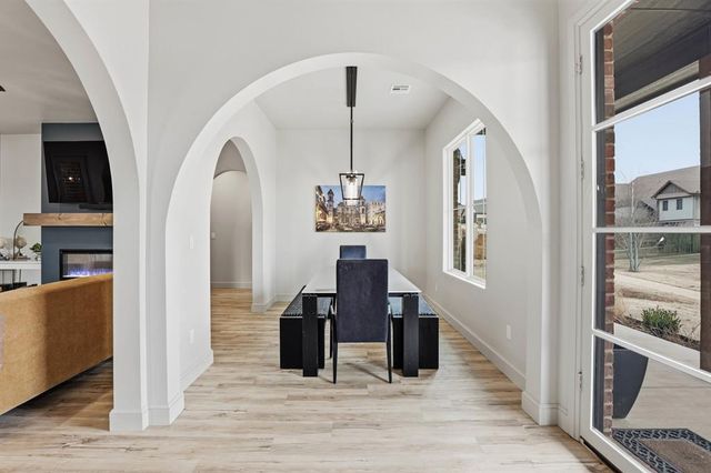 11524 NW 103rd Street, Yukon, OK 73099