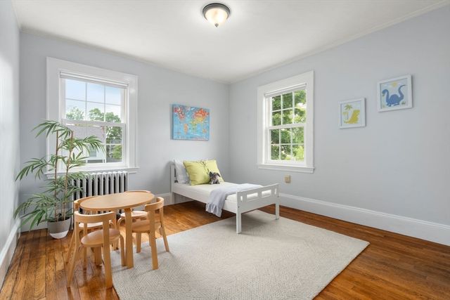 34 Pleasant St, Newton, MA 02465