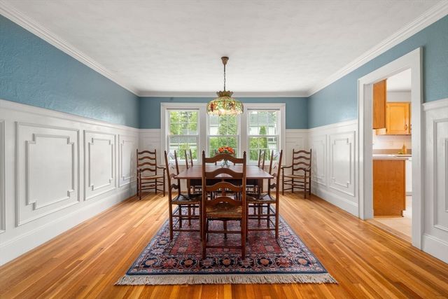 34 Pleasant St, Newton, MA 02465