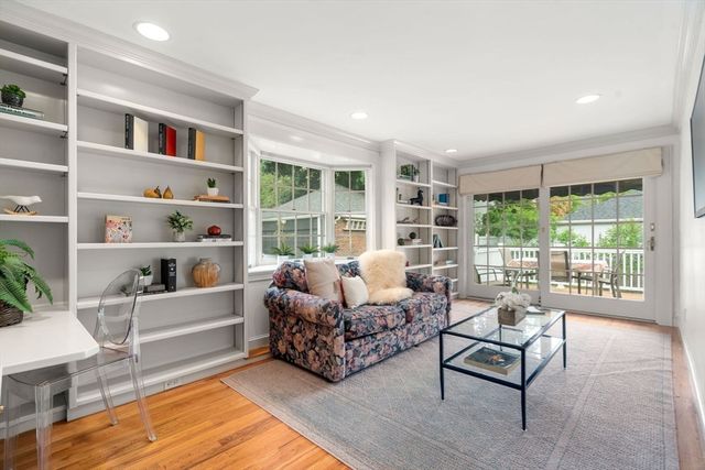 34 Pleasant St, Newton, MA 02465