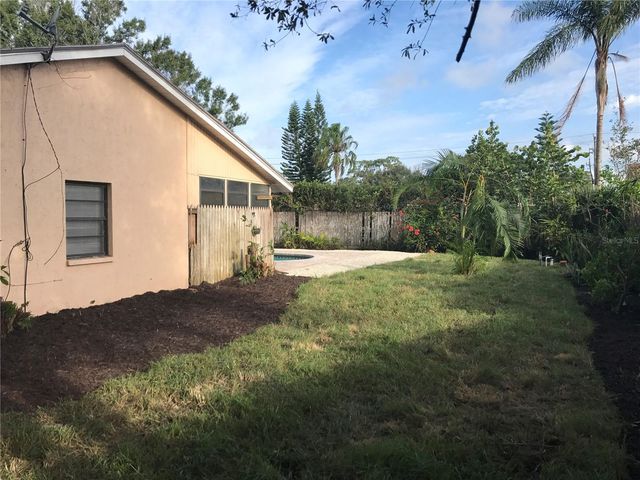 2431 DOUD STREET, Sarasota, FL 34231