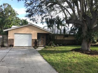 2431 DOUD STREET, Sarasota, FL 34231