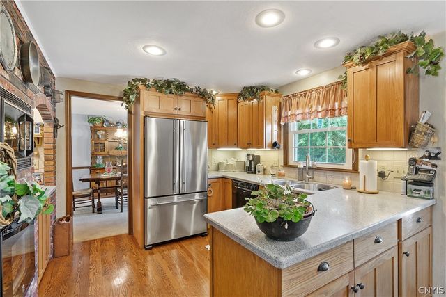 119 Longdon Lane, Salina, NY 13212