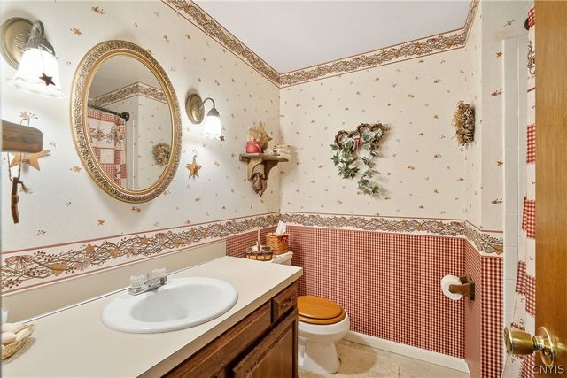 119 Longdon Lane, Salina, NY 13212