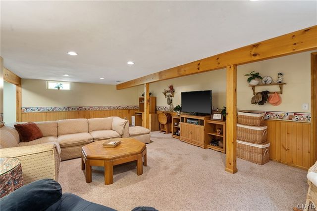 119 Longdon Lane, Salina, NY 13212