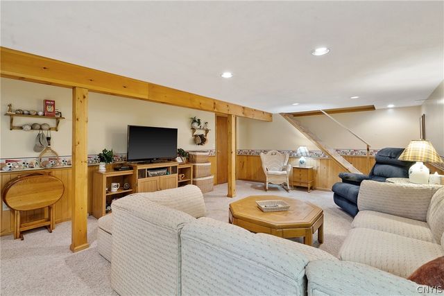 119 Longdon Lane, Salina, NY 13212