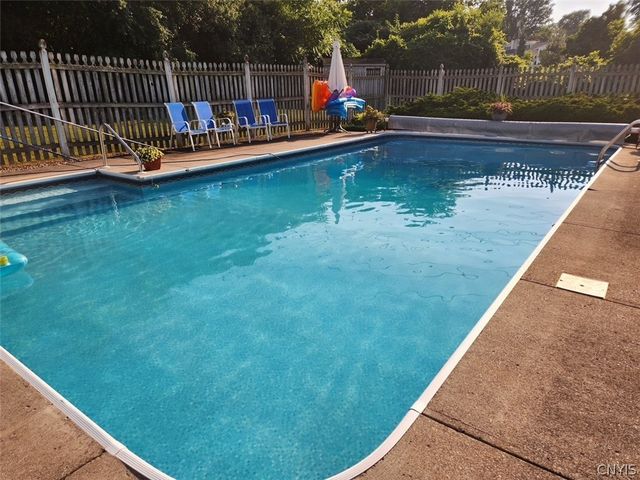 119 Longdon Lane, Salina, NY 13212