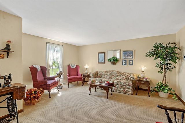 119 Longdon Lane, Salina, NY 13212