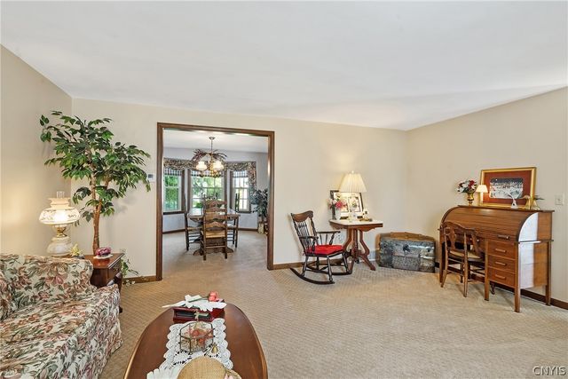 119 Longdon Lane, Salina, NY 13212