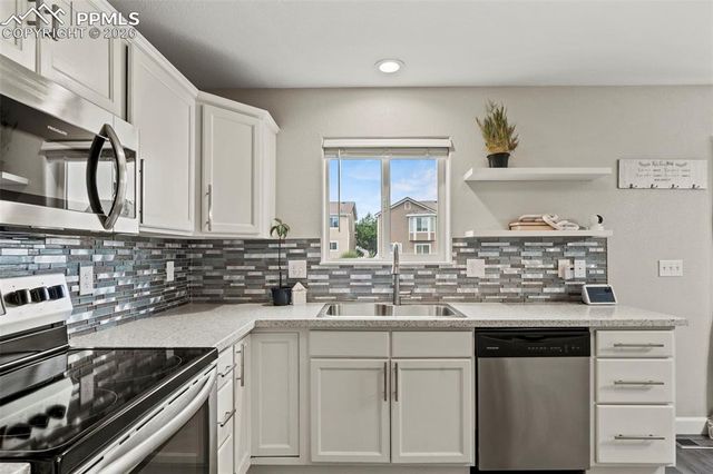 7525 Stetson Highlands Drive, Colorado Springs, CO 80923