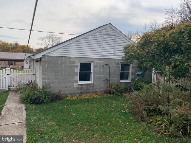 32 CHESTNUT STREET, Newville, PA 17241