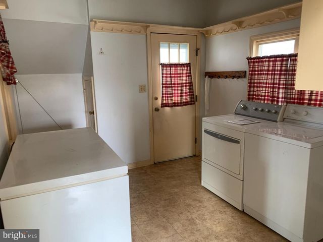 32 CHESTNUT STREET, Newville, PA 17241