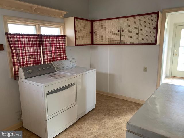 32 CHESTNUT STREET, Newville, PA 17241