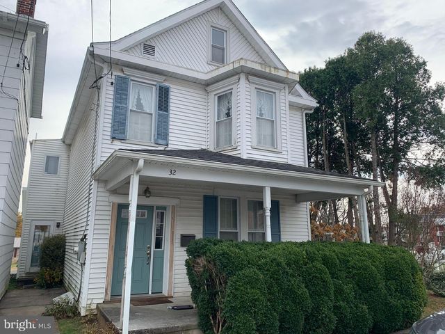 32 CHESTNUT STREET, Newville, PA 17241