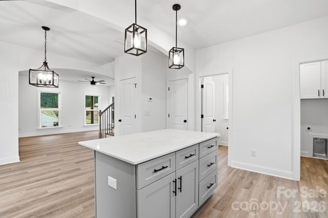 423 Queens Court, Gastonia, NC 28052