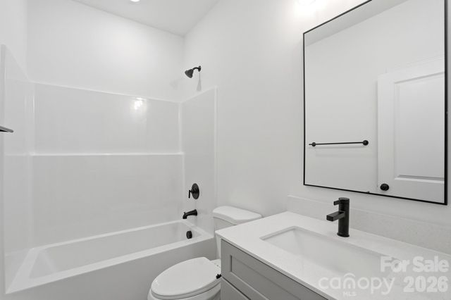 423 Queens Court, Gastonia, NC 28052