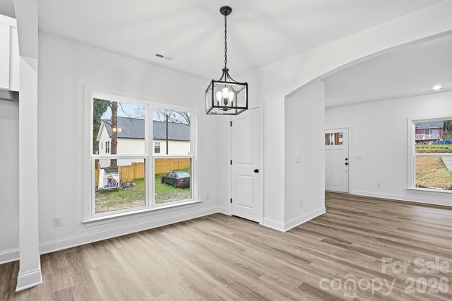 423 Queens Court, Gastonia, NC 28052