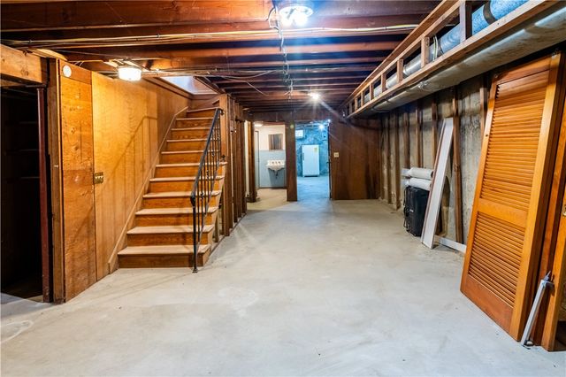 10 Potter Drive, Providence, RI 02907