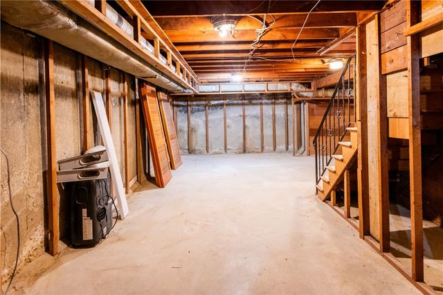 10 Potter Drive, Providence, RI 02907