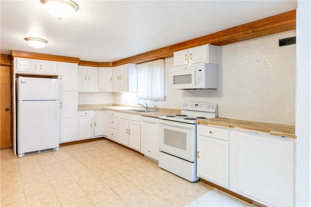 10 Potter Drive, Providence, RI 02907