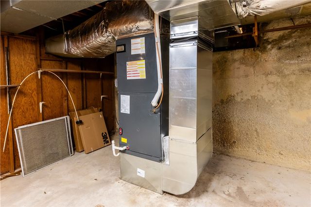 10 Potter Drive, Providence, RI 02907