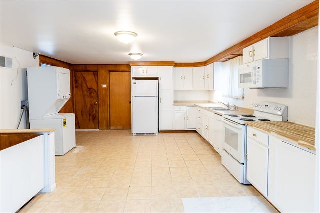 10 Potter Drive, Providence, RI 02907