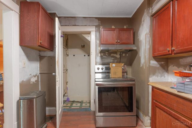 1706 Wyoming Avenue, Cincinnati, OH 45205