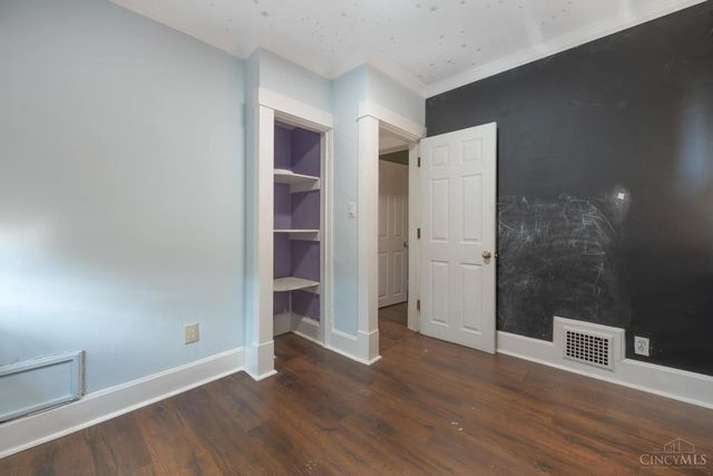 1706 Wyoming Avenue, Cincinnati, OH 45205