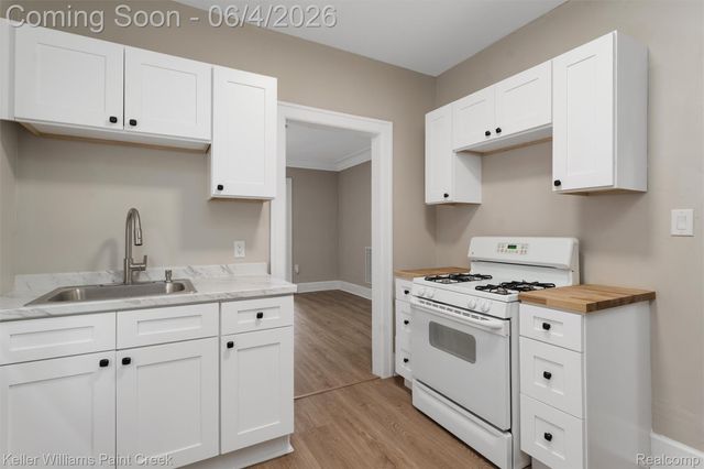 2254 Taylor Street, Detroit, MI 48206
