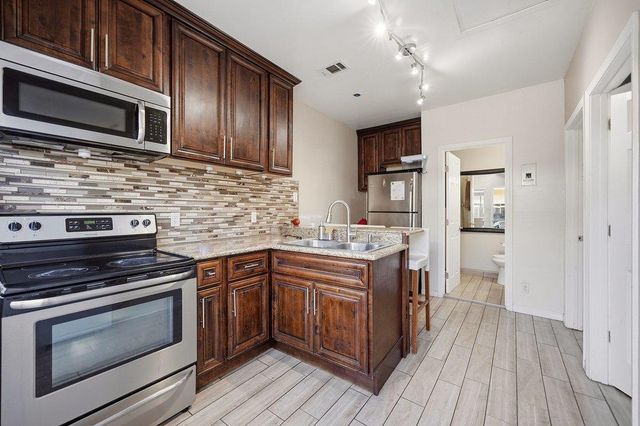 758 Candlestick Way, San Jose, CA 95127