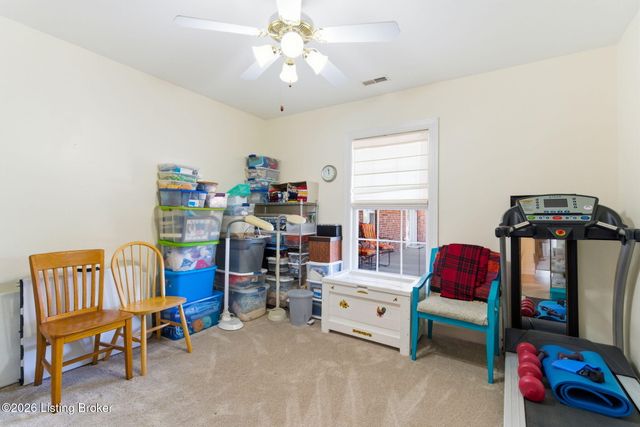 8631 Applegate Village Dr, Louisville, KY 40219