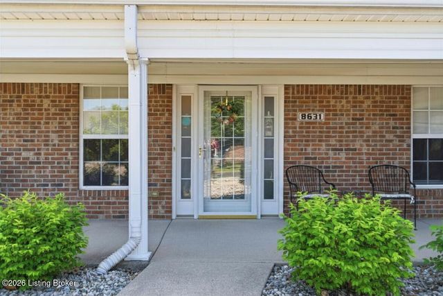 8631 Applegate Village Dr, Louisville, KY 40219