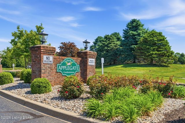 8631 Applegate Village Dr, Louisville, KY 40219