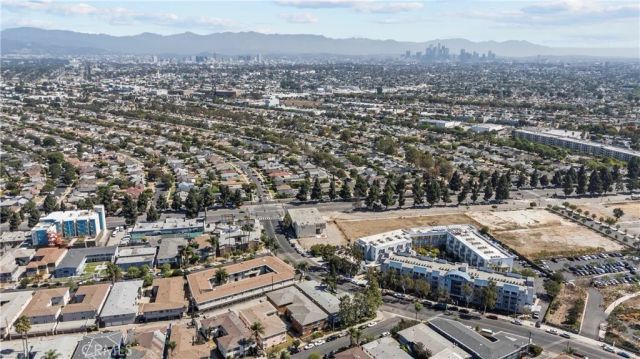 4015 Palmwood Drive, Los Angeles, CA 90008