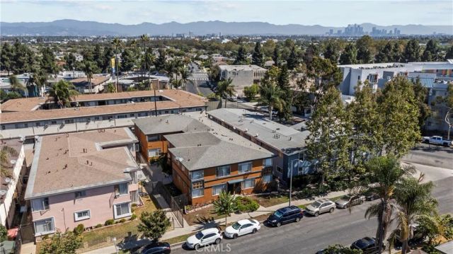 4015 Palmwood Drive, Los Angeles, CA 90008