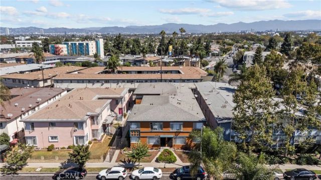 4015 Palmwood Drive, Los Angeles, CA 90008