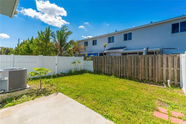 436 NW 11th Ave, Florida City, FL 33034