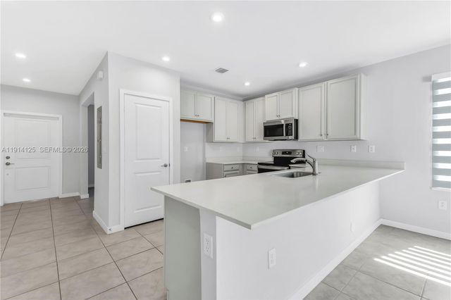 436 NW 11th Ave, Florida City, FL 33034