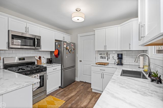 22328 Trombly Street, Saint Clair Shores, MI 48080